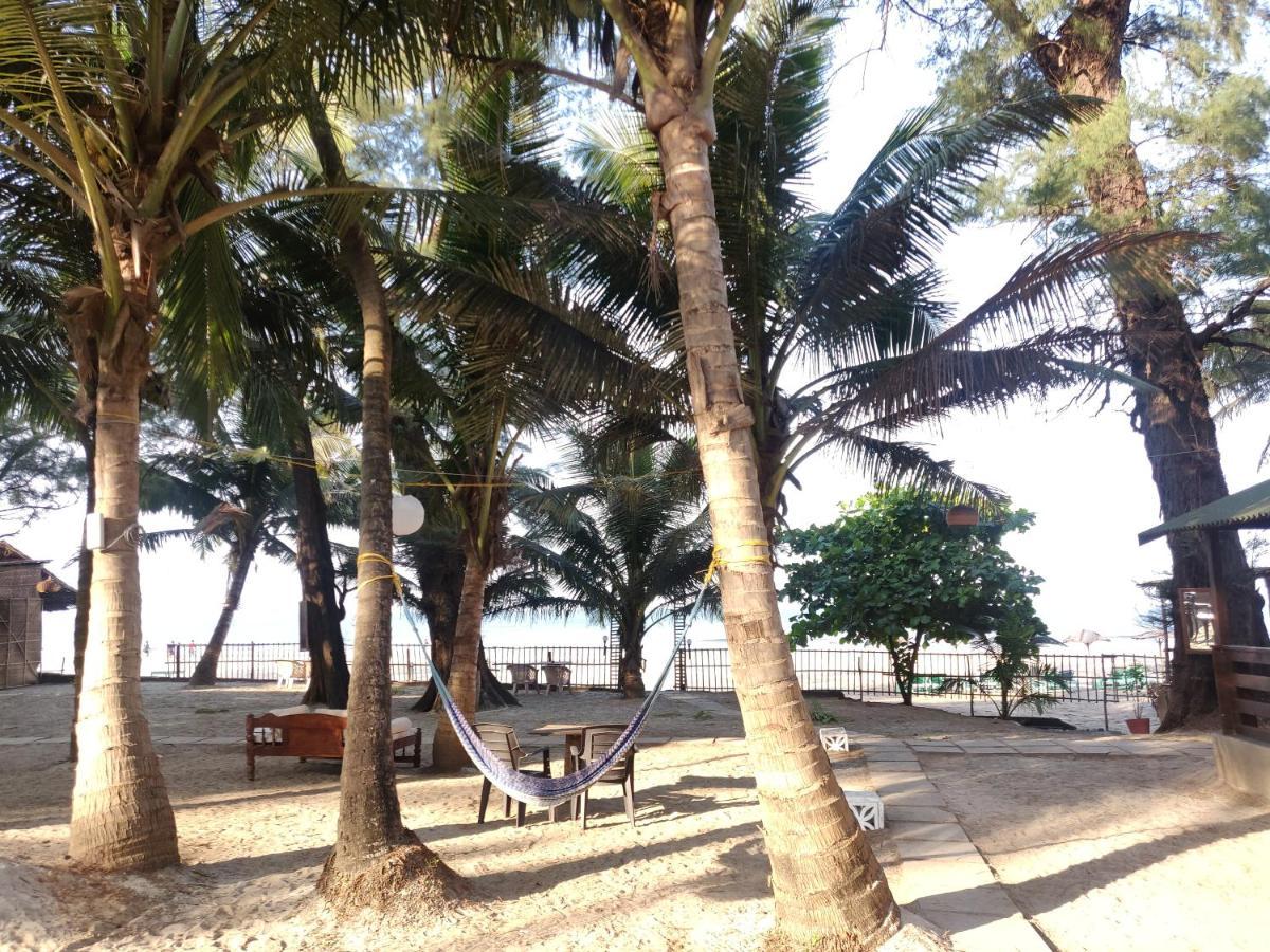 Silent Beach Resort Mandrem Exteriör bild