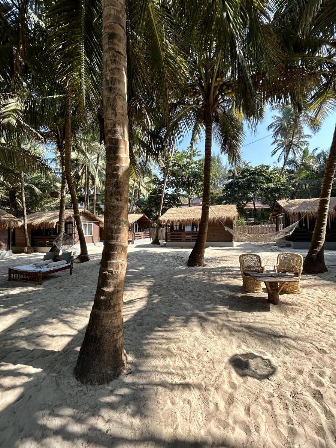 Silent Beach Resort Mandrem Exteriör bild