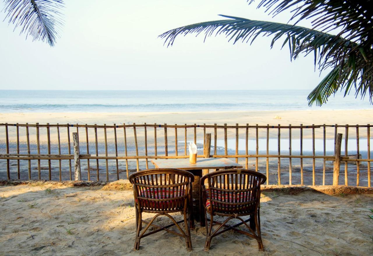 Silent Beach Resort Mandrem Exteriör bild